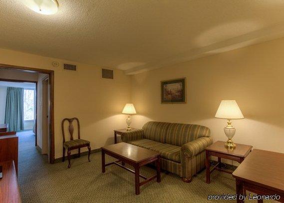 Econo Lodge Inn & Suites Lumberton Værelse billede