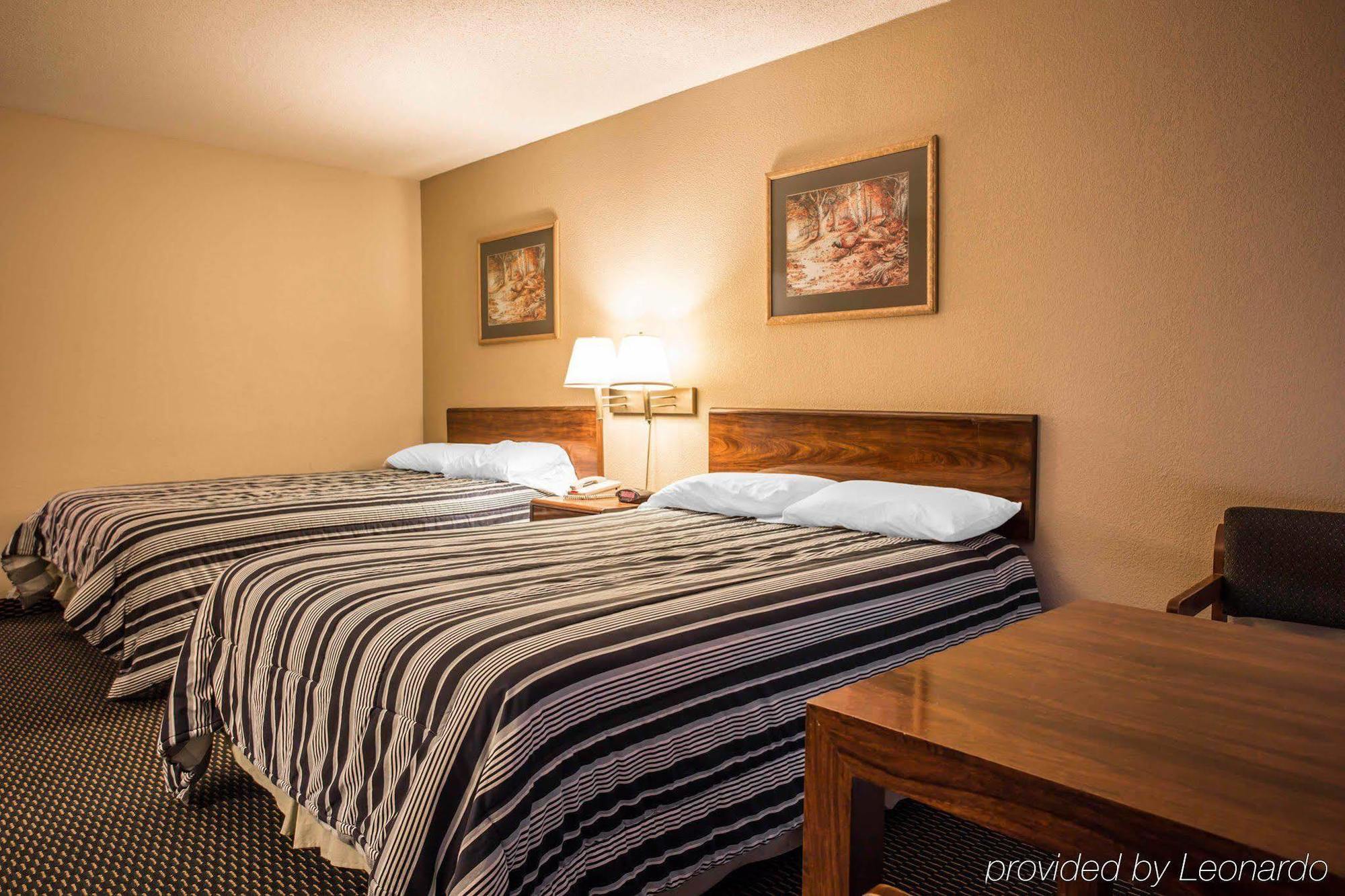 Econo Lodge Inn & Suites Lumberton Eksteriør billede